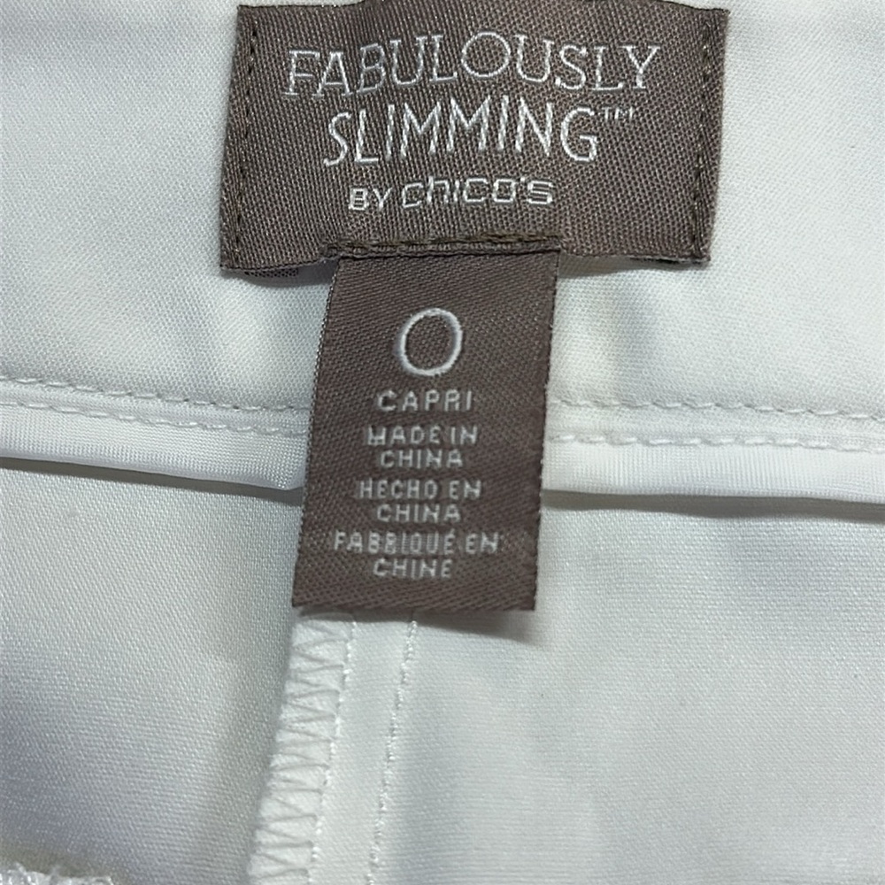 Chico’s Fabulously Slimming White Capris Summer Dressy Casual EUC Size 0 (S4) - Picture 5 of 6